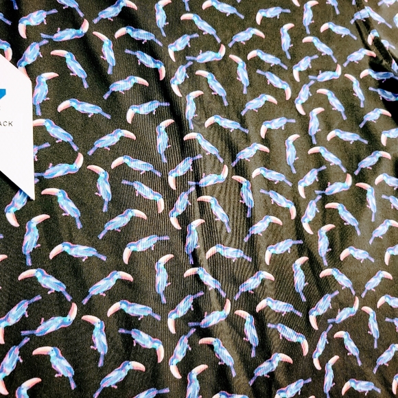 1764 Mens Golf Polo Performance Toucan Bird Theme Black XXL 2XL Button - Picture 4 of 4